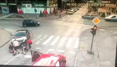 KAKVA BRUTALNA BAHATOST VOZAČA: Saobraćajna nesreća u Ulici Sv. Save (VIDEO)