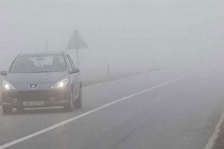 PUTEVI: Nema zastoja, oprezno zbog magle