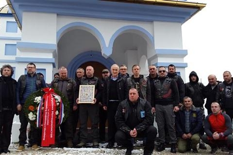 DOBOJ: Ruski bajkeri posjetili Manastir Svete Matrone u Ritešiću (FOTO)