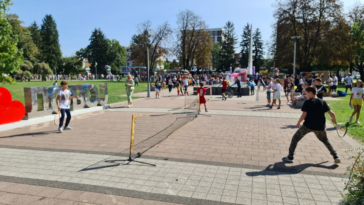 DOBOJ: Otvoren treći "Sajam dječije radosti"