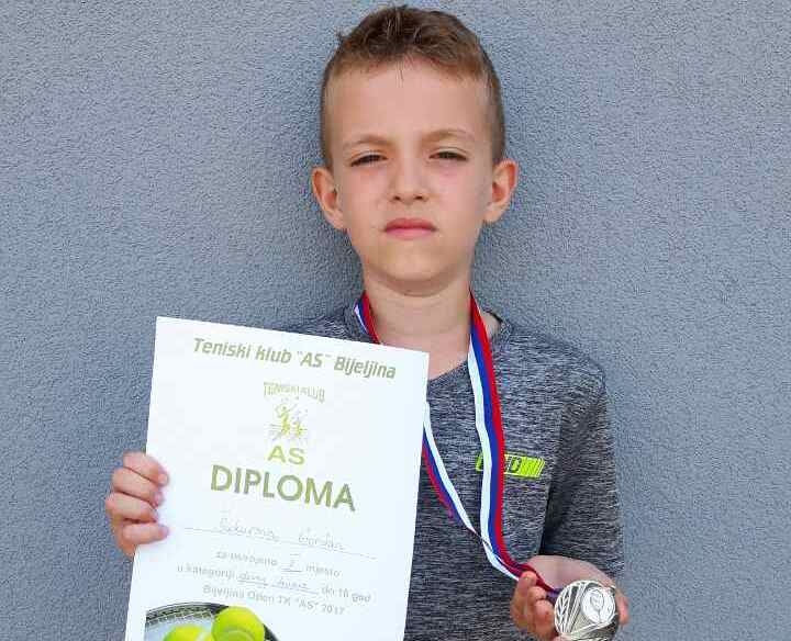 DOBOJ: Mlađani Gordan Šukurma srebreni u Bijeljini