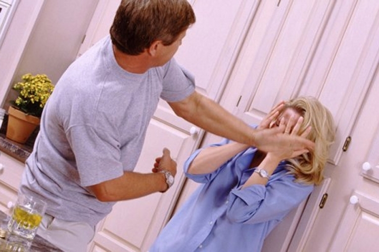 DOBOJ: Nanio povrede supruzi