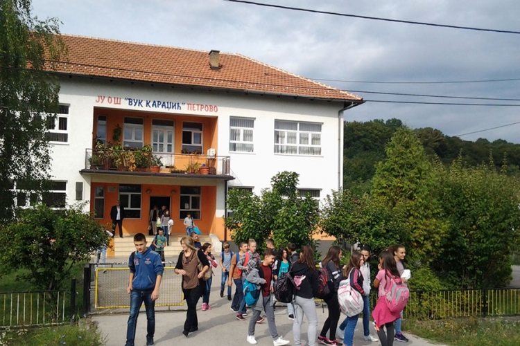 PETROVO: Direktor škole u fotelji sredinom iduće sedmice?