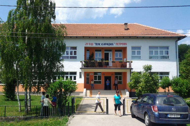 PETROVO: U osnovnoj školi jedan broj prosvjetara i dalje štrajkuje
