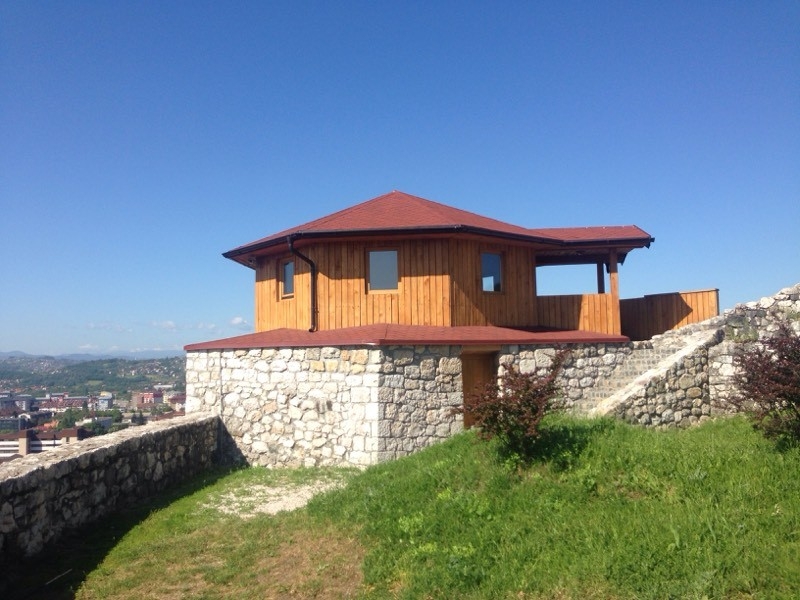 DOBOJ: Bespravni objekti na tvrđavi moraju da se sruše