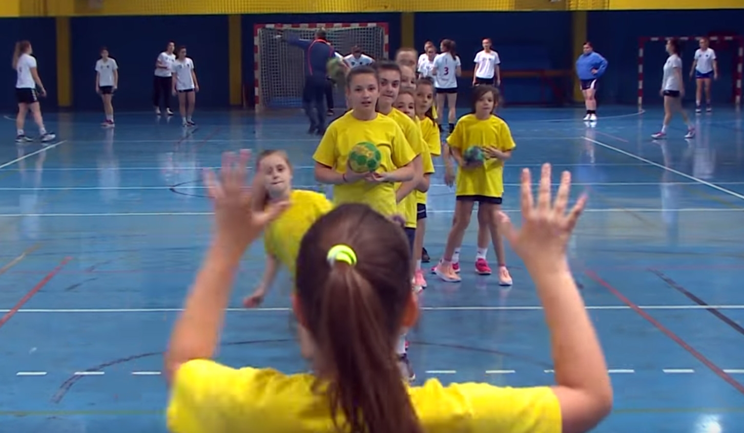 DOBOJ: KAFA U 5 - Škola rukometa za djevojčice (VIDEO)