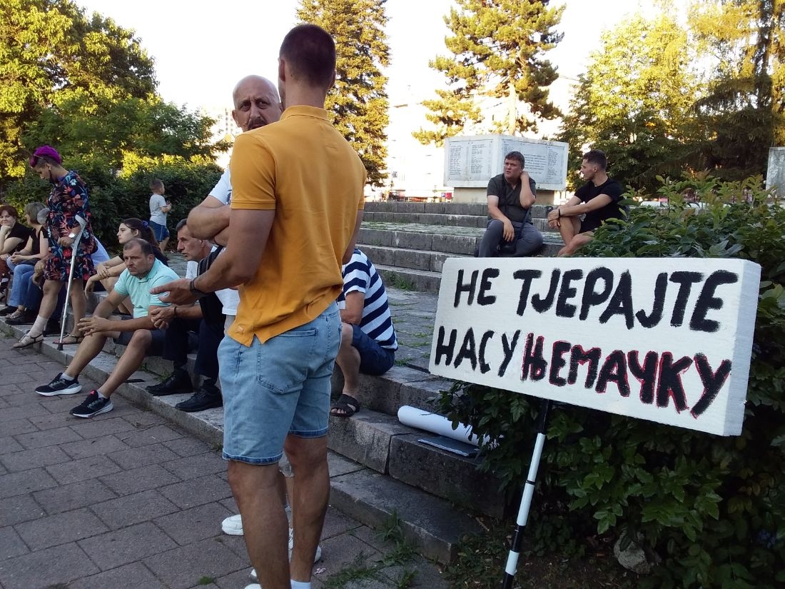 PROTESTI GRAĐANA U GRADSKOM PARKU: Oštre poruke Borojevića (FOTO) (VIDEO)