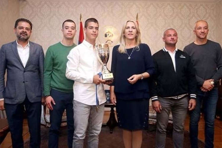 DOBOJ: Sjajan podvig mladog Maksimovića, našao se u društvu Đokovića