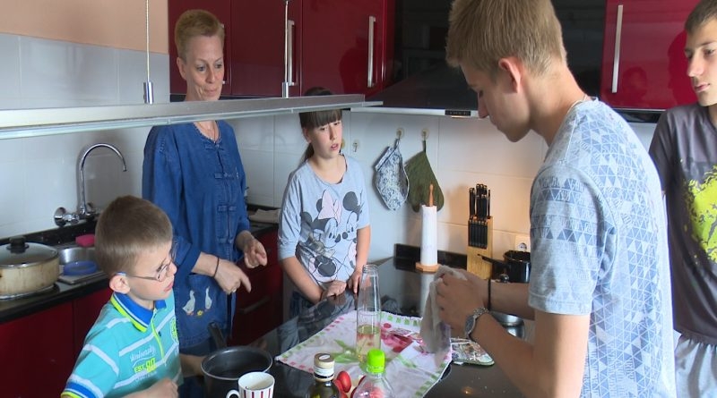 DOBOJ: Štićenici Prijateljske kuće u susret Vaskrsu