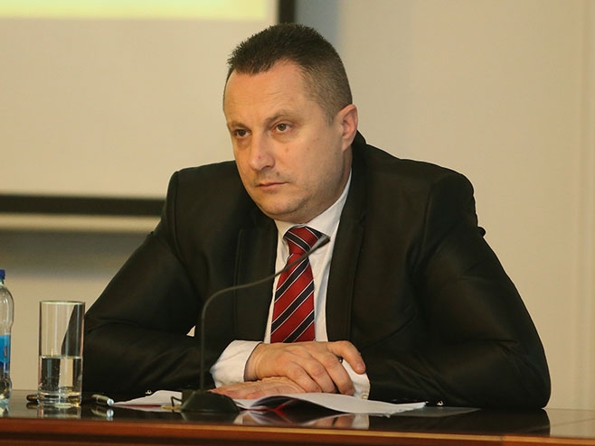 DOBOJ: Čavićev ministar traži filozofa za razvoj privrede Srpske