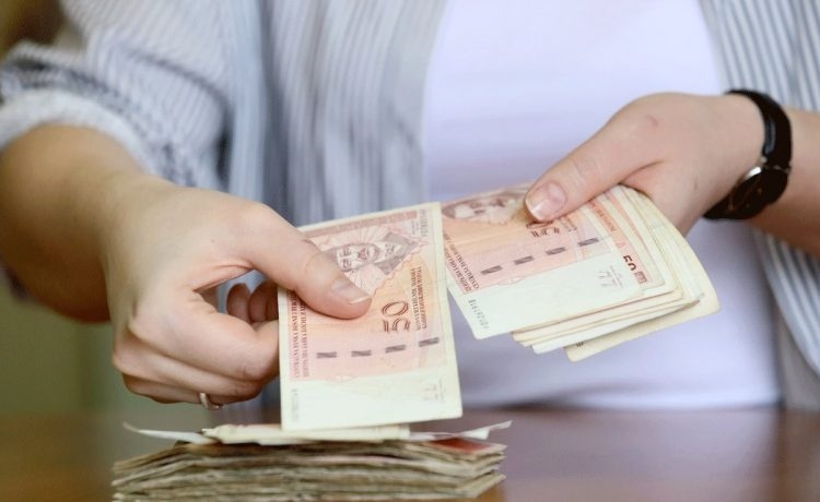 Prosječna plata u oktobru 1154 KM