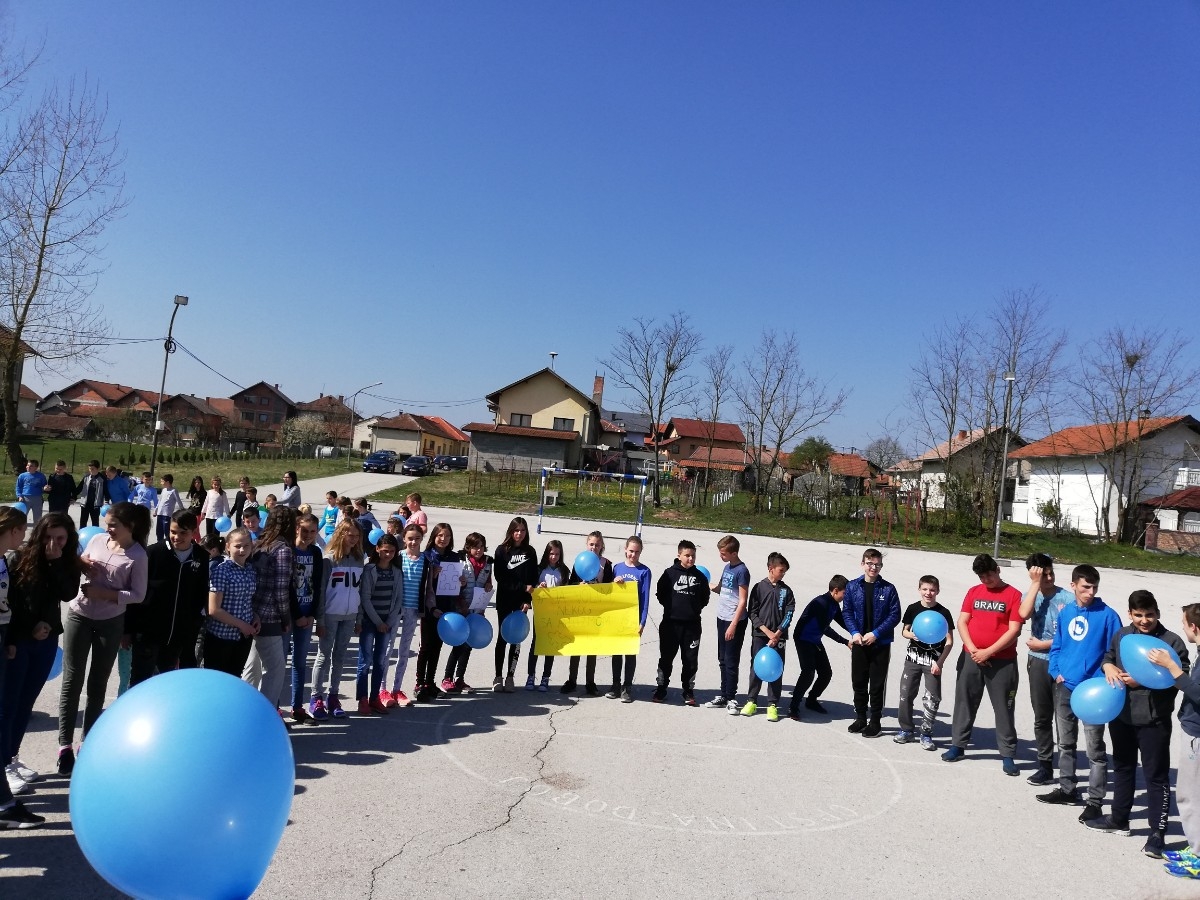 KOTORSKO: Učenici obilježili Svjetski dan svijesti o autizmu (FOTO)