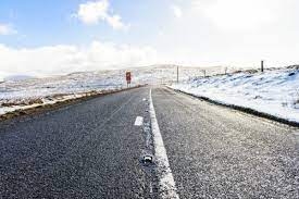 PUTEVI: Mogući odroni u usjecima i poledica u višim predjelima