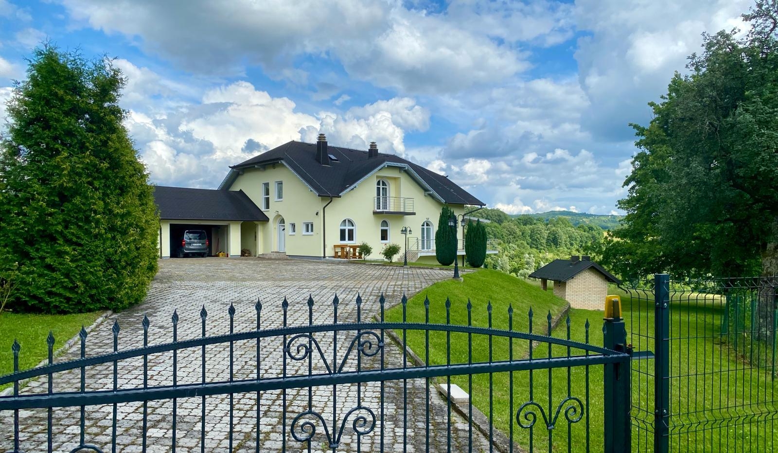 OGLAS: Prodaje se kuća u Osječanima. Cijena 285.000 €. (FOTO)