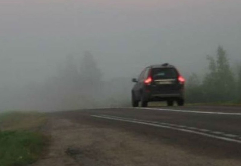 PUTEVI: Vlažni kolovozi, magla preko prevoja