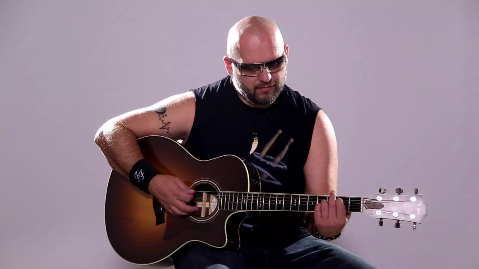 Igor Vukojević i Igor Paspalj objavili pjesmu „Proces“ - Žal za nekim malim običnim čovjekom (VIDEO)