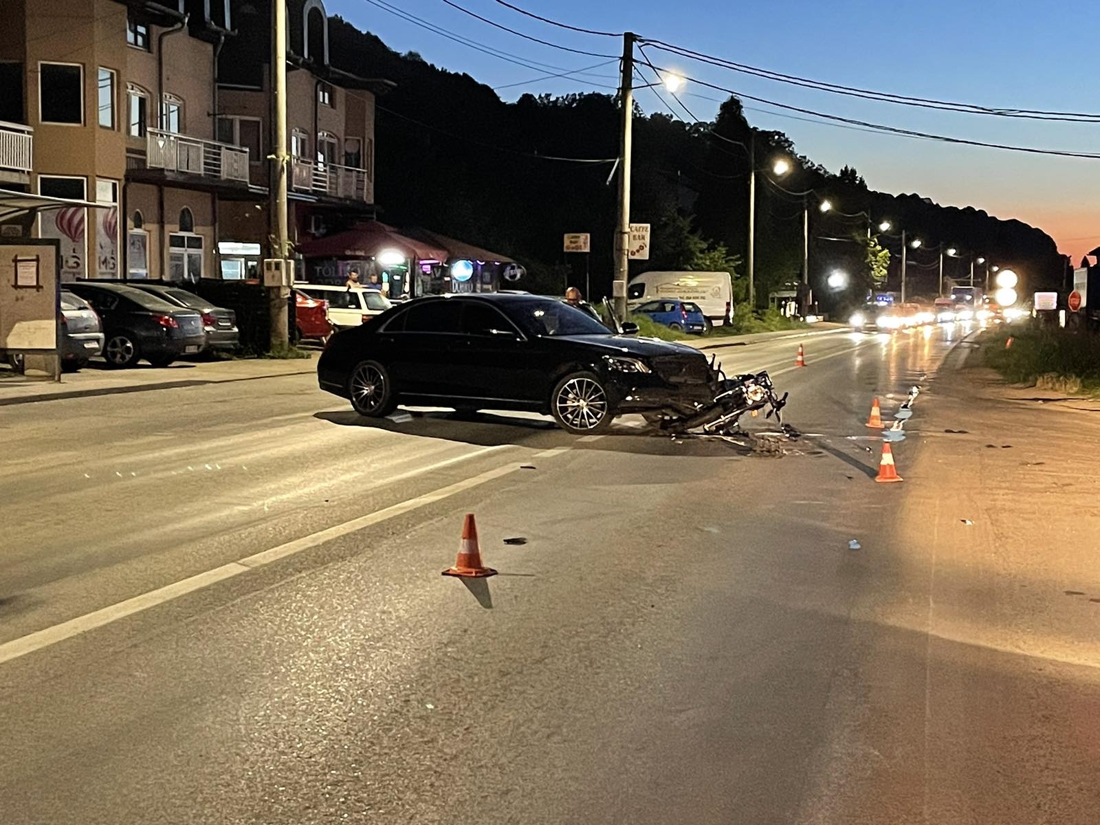 DOBOJ: Saobraćajna nezgoda na magistralnom putu M1-105 u Barama