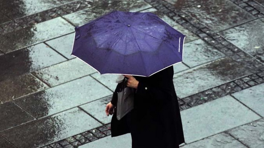 VRIJEME: Pad temperature, moguće da kiša nakratko pređe u susnježicu