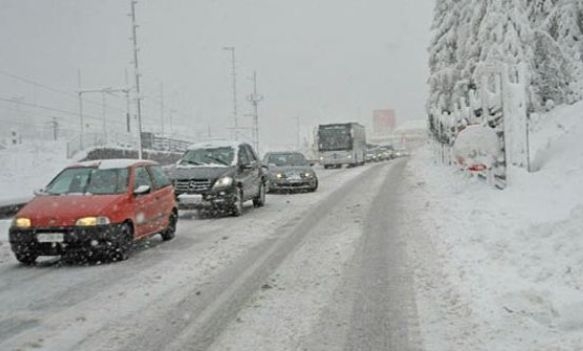 PUTEVI: Otežano odvijanje saobraćaja