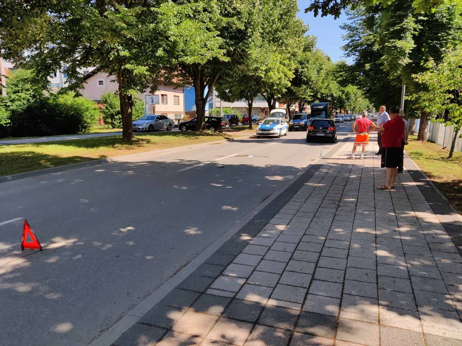 DOBOJ: Automobilom pokosio pješaka, povrijeđena žena prebačena u bolnicu