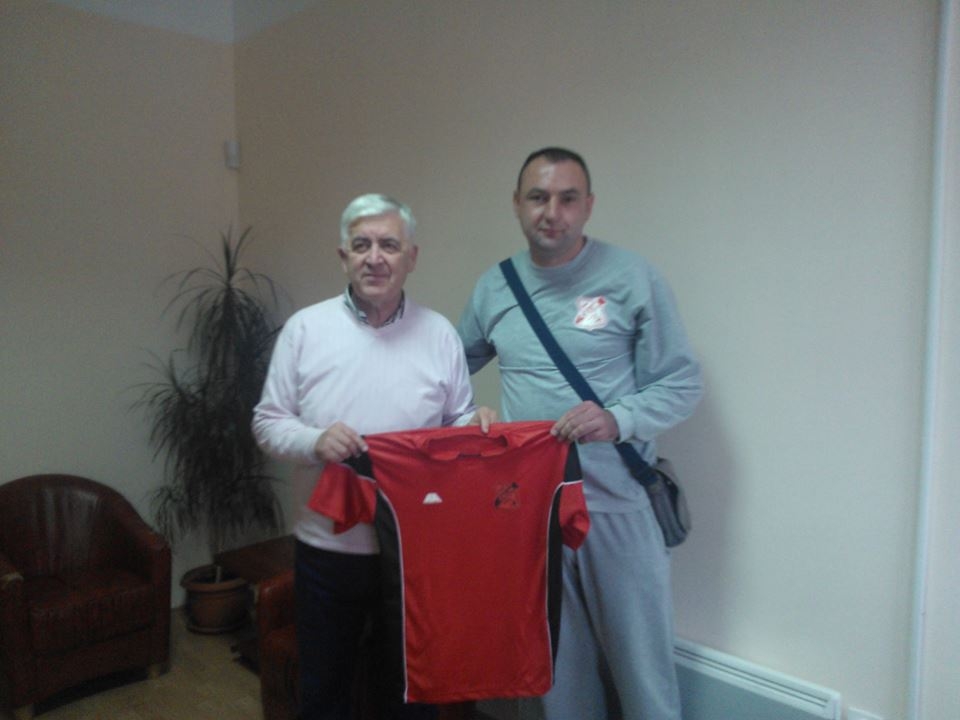 NA PREMIJERI PRED SVOJIM NAVIJAČIMA: Čelikove amazonke u novoj opremi