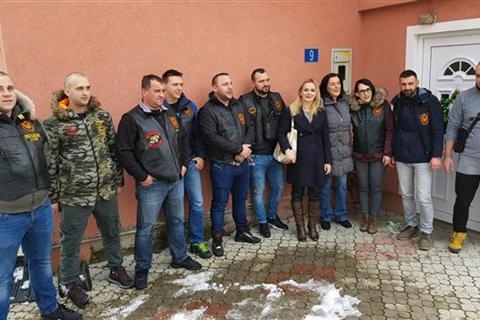 DOBOJ: Bajkeri darovali mašinu za sušenje veša prihvatilištu "Suncokret