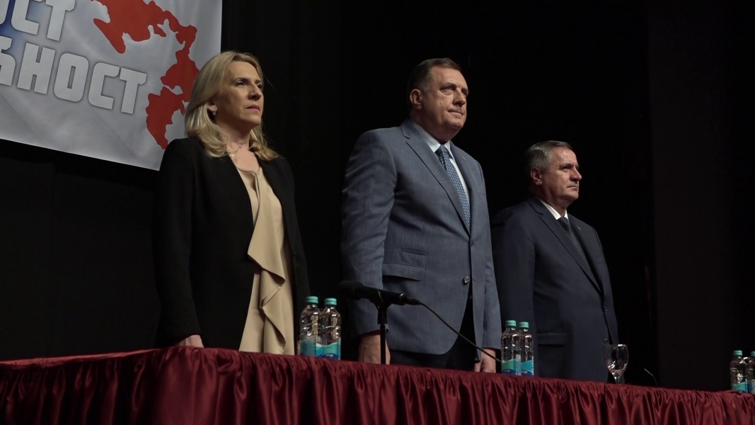 Četvrti SNSD-ov premijer koji neuspješno reformiše javna preduzeća