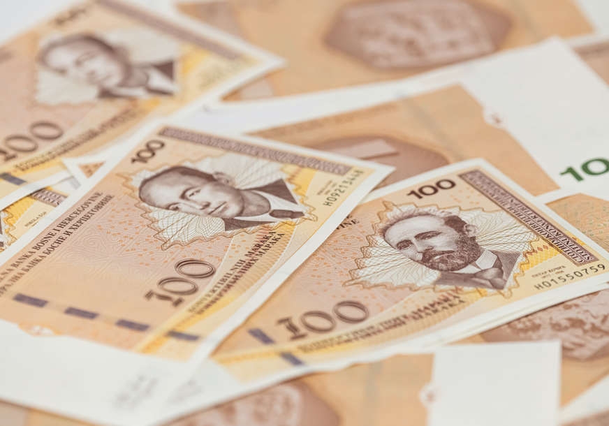 POSKUPLJENJA POJELA PLATU Prosječno lično primanje u Srpskoj 1.198 KM