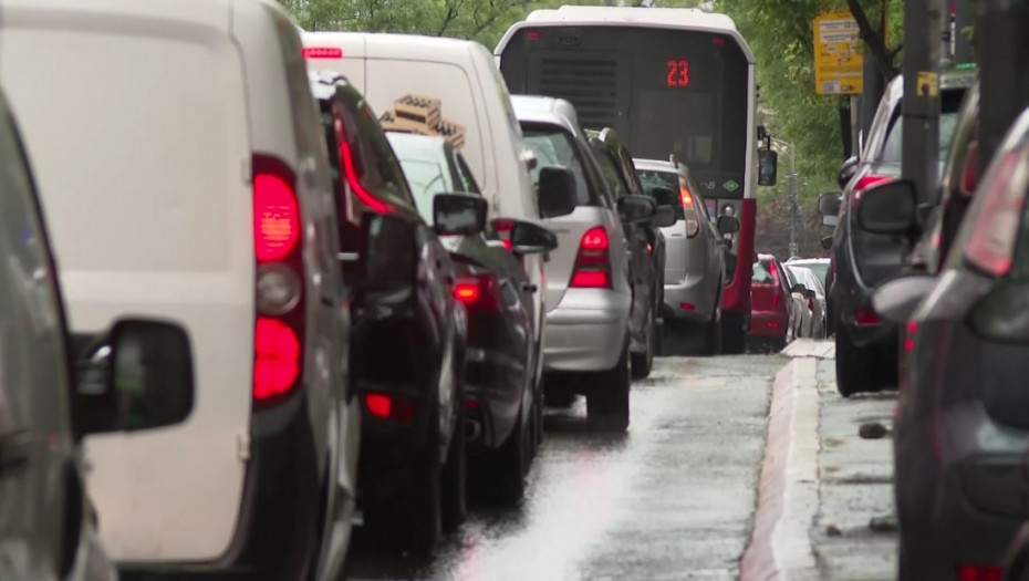 PUTEVI: Pojačan promet ka granici, vozačima se savjetuje oprez