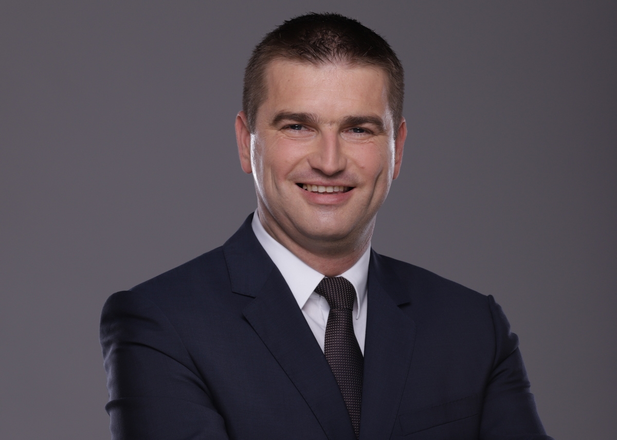 NAKON ŠESNAEST GODINA DOLAZI NOVA GARNITURA POLITIČARA? Srđan Todorović budući gradonačelnik Doboja