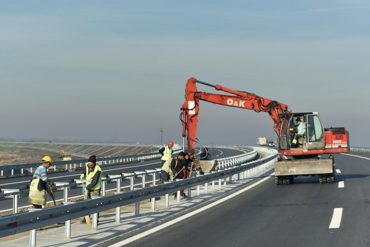PUTEVI: Redovan protok na većini puteva, oprez zbog radova i klizišta