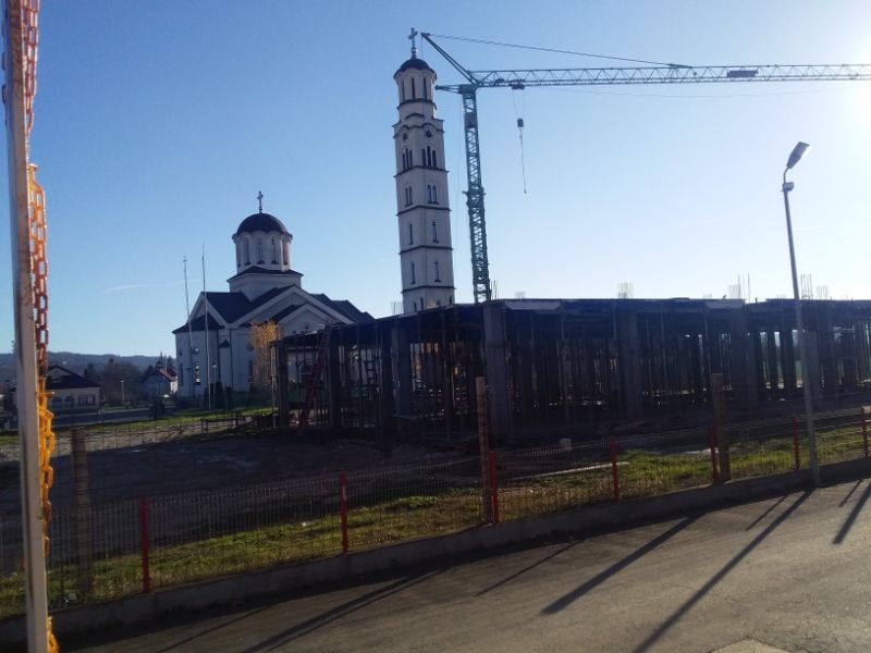SVETOSAVSKO-PAROHIJSKI DOM U DOBOJU: Gradnja doma uveliko napreduje (FOTO)