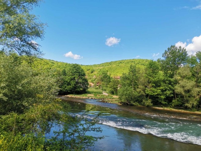 VRIJEME: Danas toplije, do 24 stepena