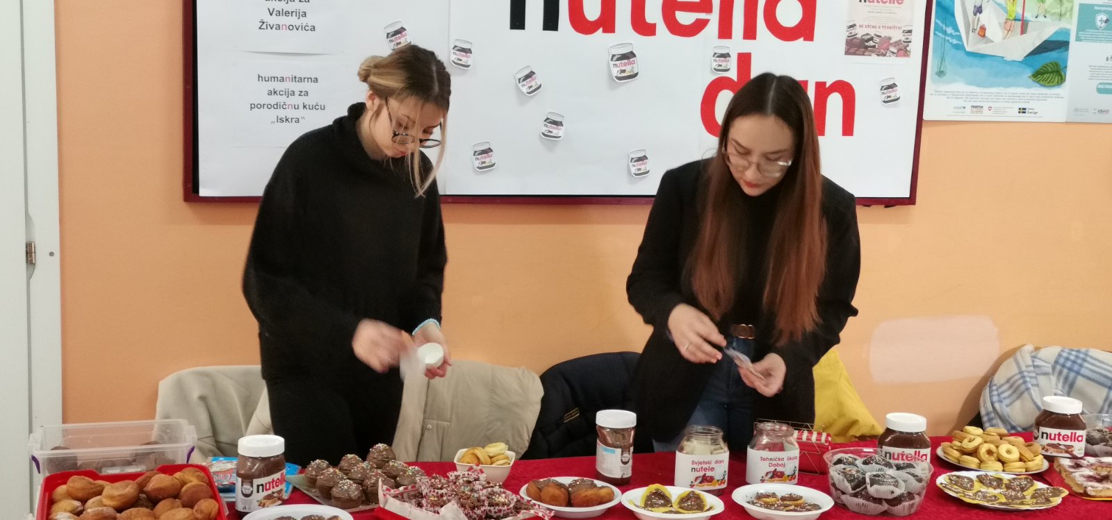 DOBOJ: Prodaja slatkiša za pomoć Valeriju Živanoviću i roditeljskoj kući “Iskra”