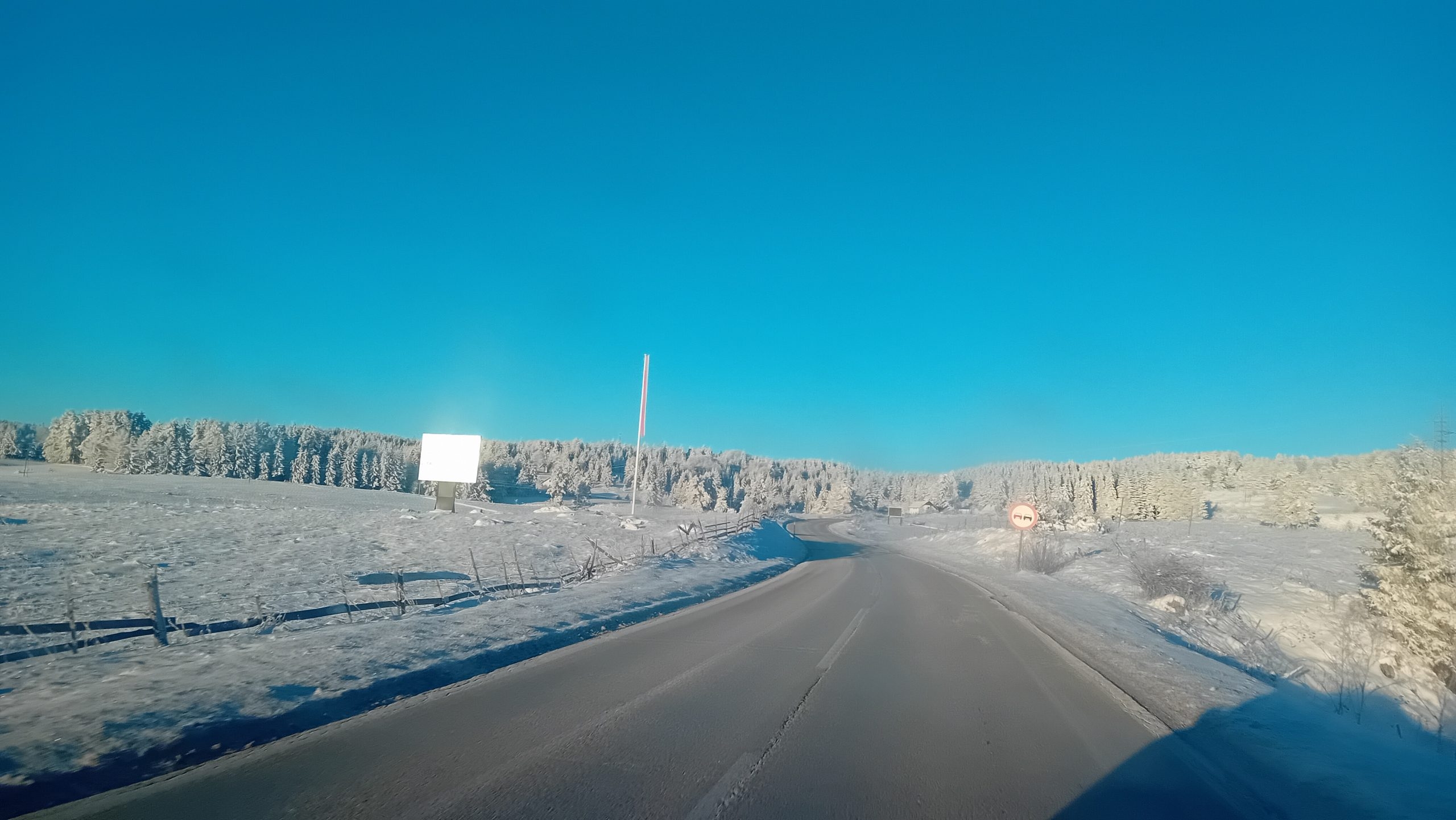 PUTEVI: Mjestimično vlažan kolovoz