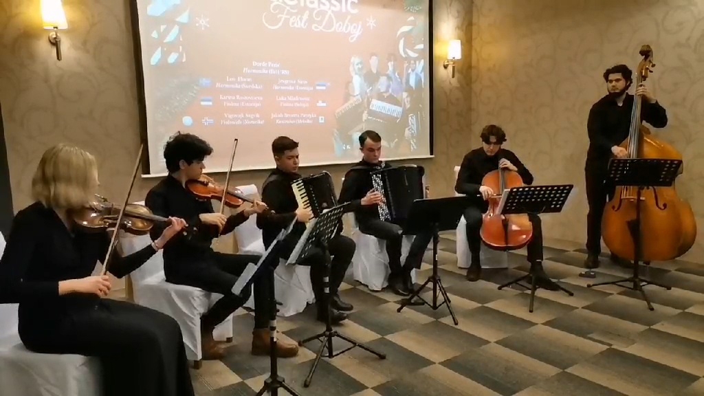 DOBOJ: Održan "Prvi klasik fest"