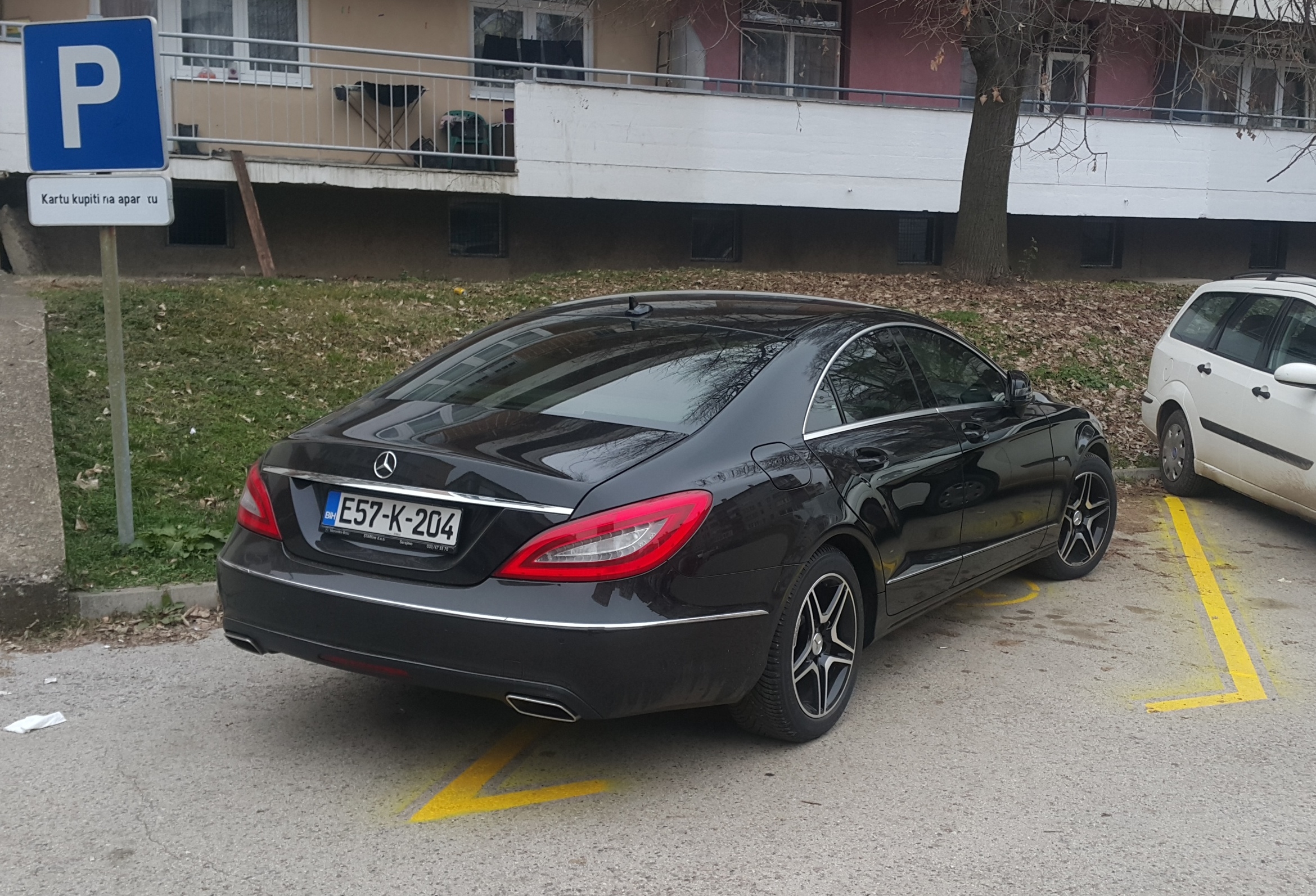 DOBOJ: Bahato parkiranje i na mjesta označena za osobe sa invaliditetom