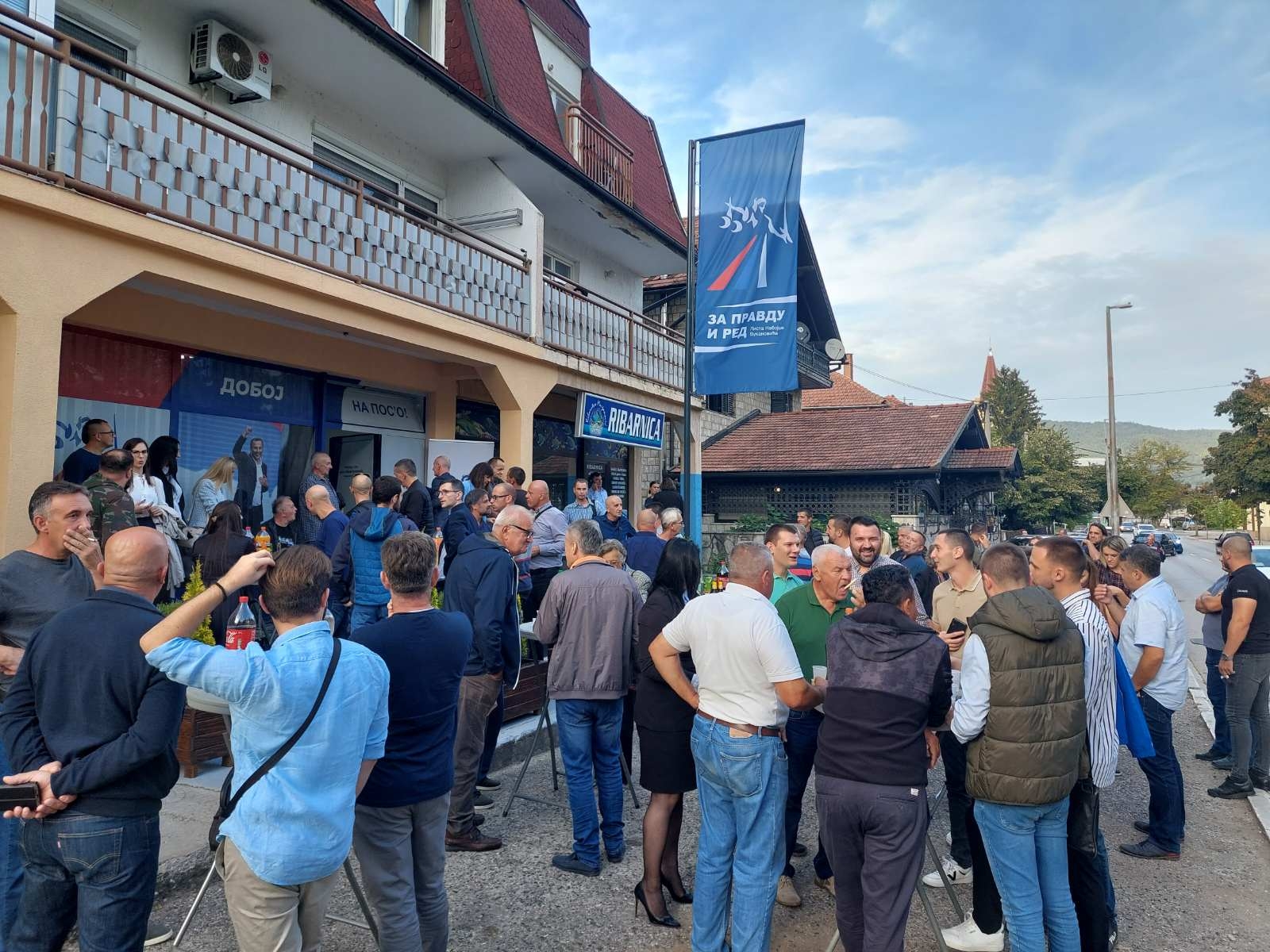 OTVORENA KANCELARIJA POKRETA "ZA PRAVDU I RED - LISTA NEBOJŠE VUKANOVIĆA" U DOBOJU: Novo svjetlo za borbu za pravdu i bolju budućnost