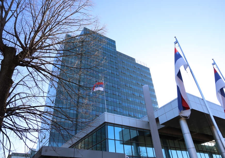 "Javna je tajna da je budžet u minusu" Budžetski korisnici u panici zbog KAŠNJENJA ISPLATA, ko je sljedeći na redu