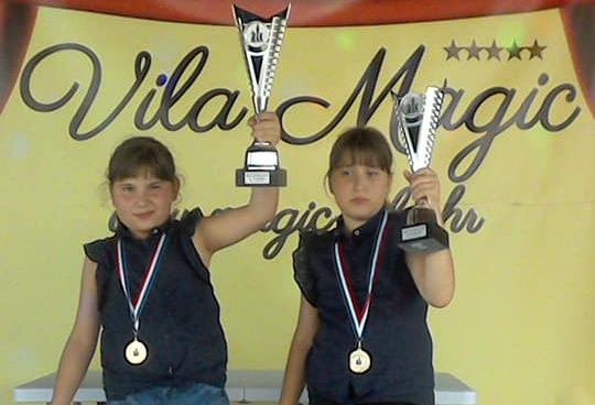 TESLIĆ: Sestre Babić osvojile turnir "Magic chess Đakovo"