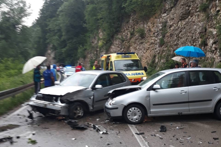 DOBOJ: Dvije saobraćajne nesreće u Stanić Rijeci
