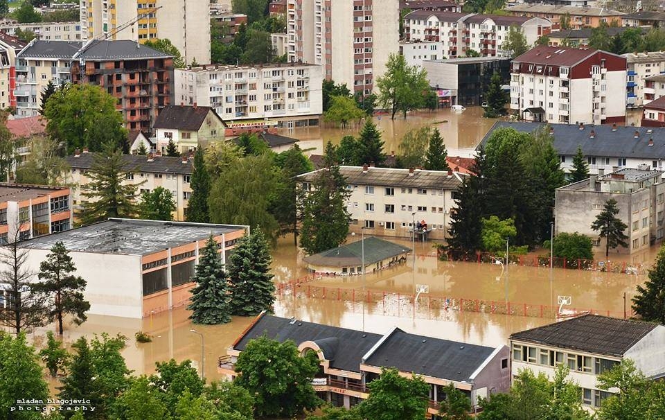 DOBOJ: Ko je odgovoran zbog ljudskih žrtava i milionske štete u poplavama 2014. (VIDEO)