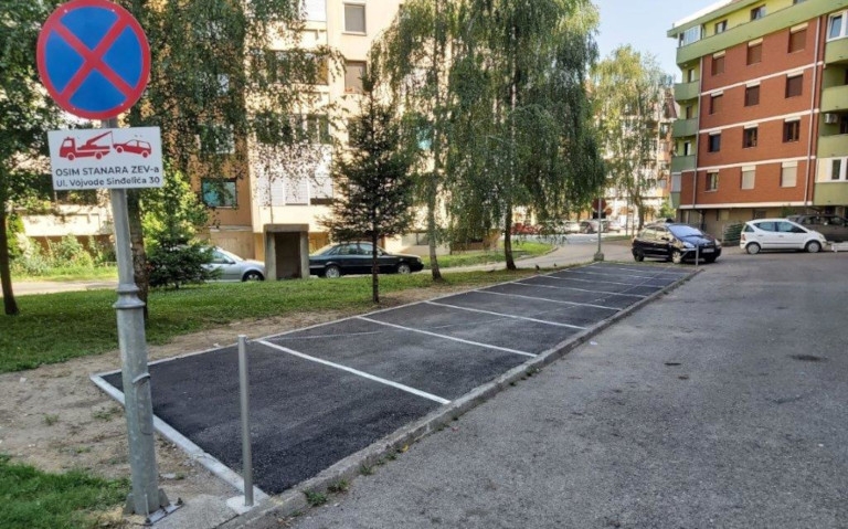 DOBOJ: Zakonski vratiti zemljište zajednice etažnih vlasnika, od vlasti uzurpirano za javne parkinge
