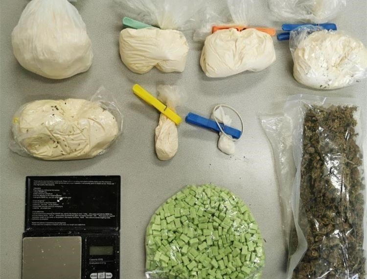 ZAPLIJENJENI SPID I MARIHUANA: Uhapšeni dileri iz Maglaja i Stanara