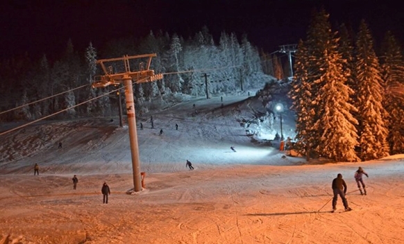 JAHORINA: Večeras besplatno skijanje pod reflektorima