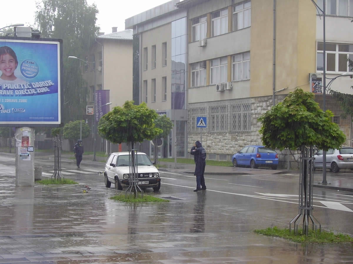 DOBOJ: Smrtno stradalo 7 pješaka i 1 biciklista