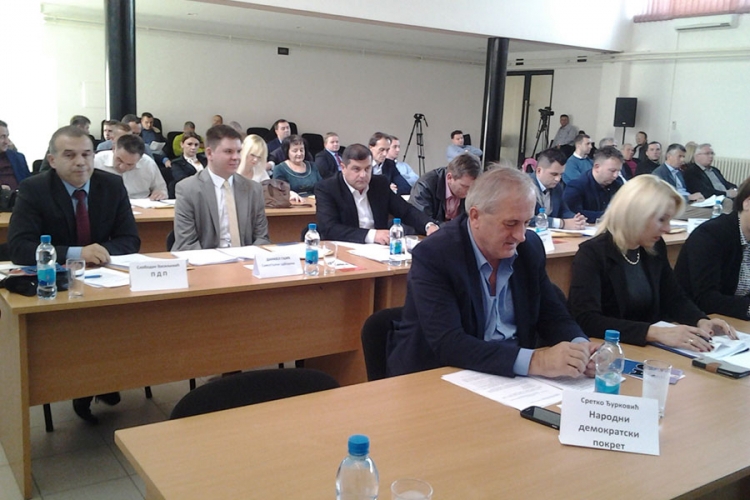 DOBOJ: Na javnoj raspravi tek trećina odbornika