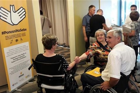 DOBOJ: Konstantno ukazivati na potrebe osoba sa invaliditetom