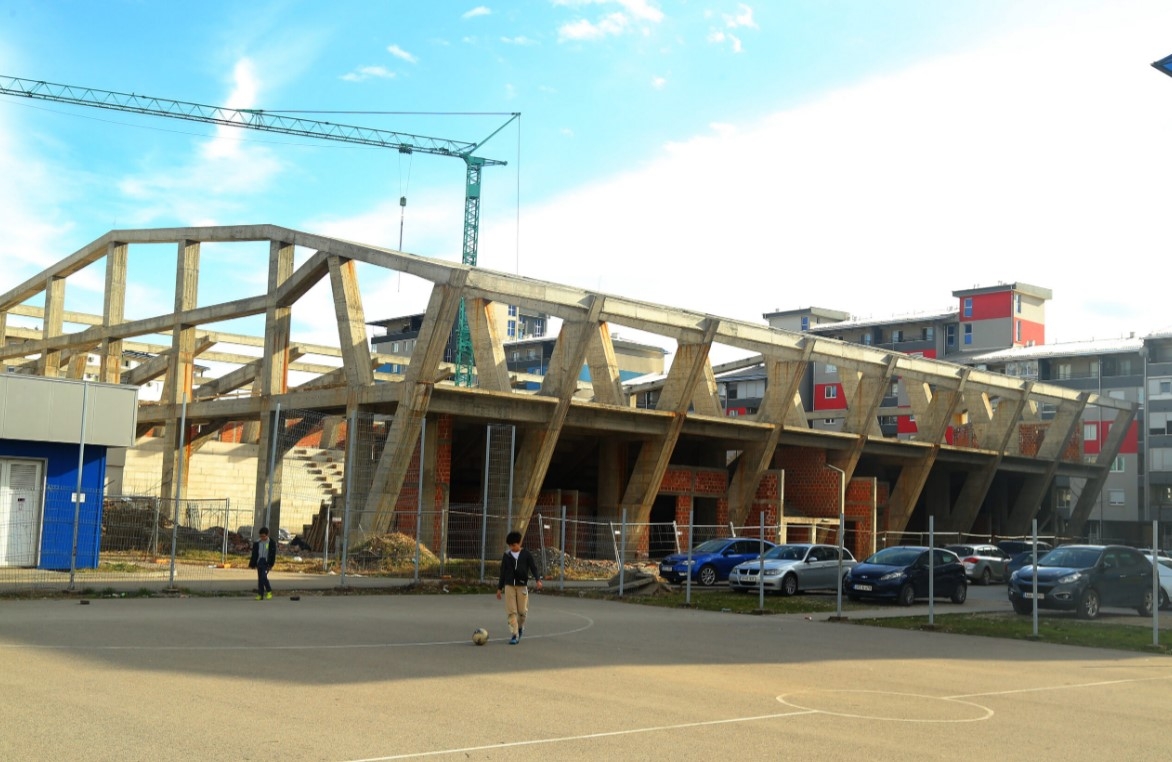 DOBOJ: Kako je dvorana Srednjoškolskog centra postala veća atrakcija od svemirske kolonije na Marsu