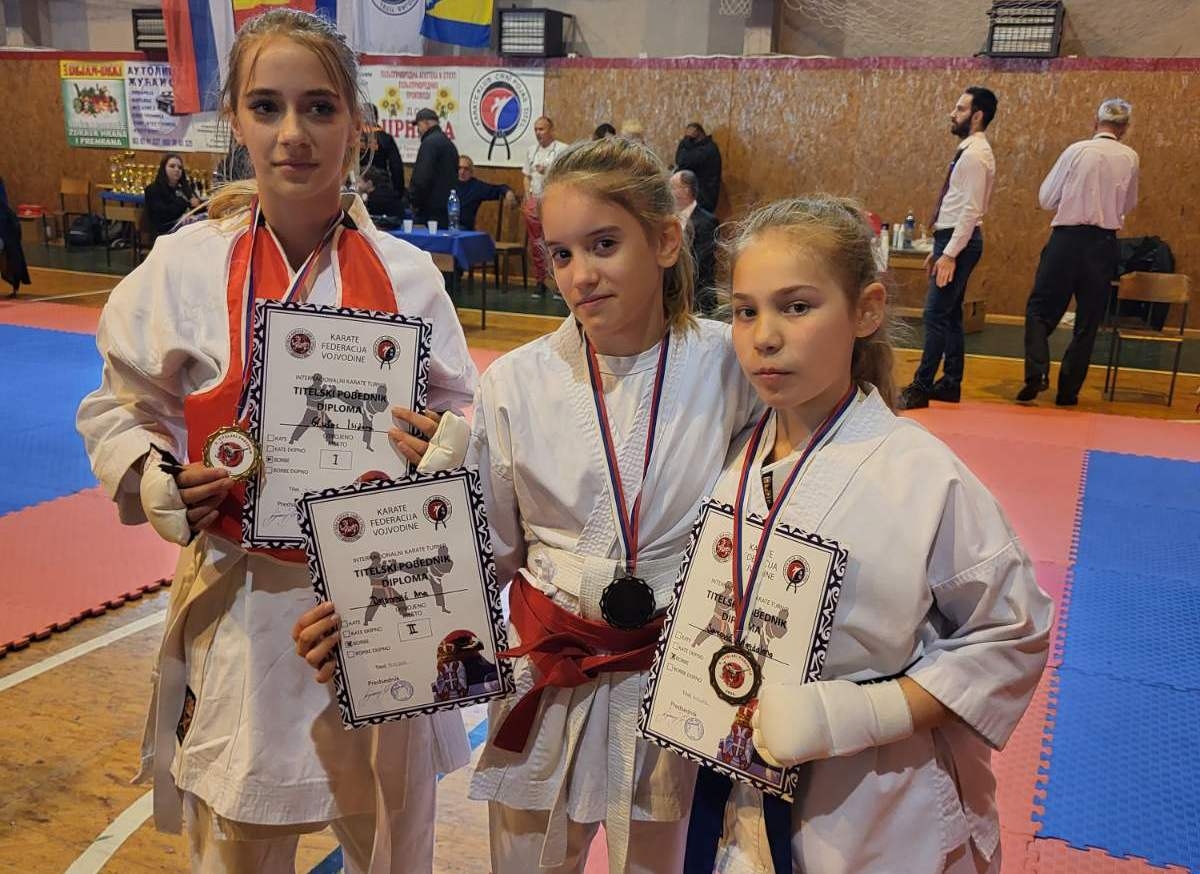 DOBOJ: Karatisti "Vile" osvojili šest medalja na međunarodnom kupu "Titelski pobednik 2023"